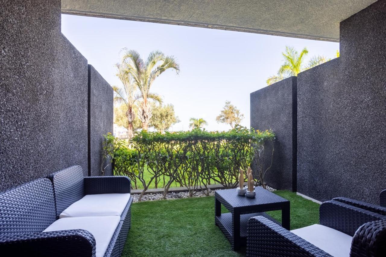 Home2book Stunning La Quinta, Pool Appartement *